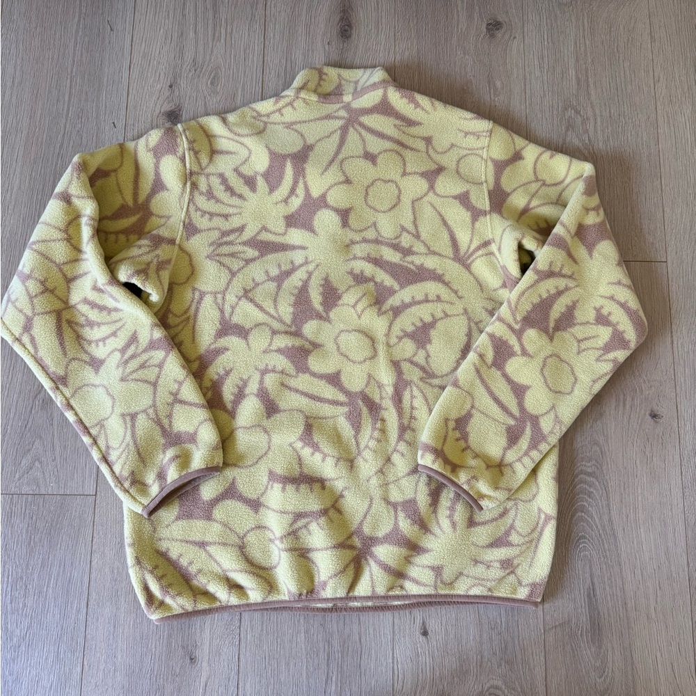 Patagonia Floral Yellow and Tan Fleece Pullover - Picture 2 of 3